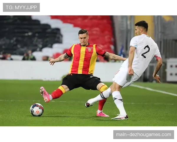 朗斯限制对手射门转化率仅7.43% 主动上抢施压体系面临体能瓶颈 朗斯限制对手射门转化率仅7.43% 主动上抢施压体系面临体能瓶颈